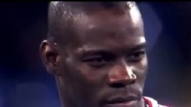 Nuovi insulti razzisti a Mario Balotelli