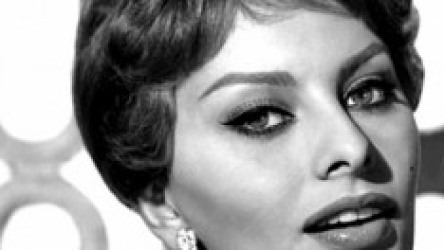 Sofia Loren, la biografia del mito