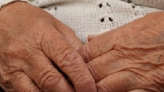 Anziani truffati da ex prete