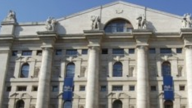 Borsa Milano reagisce bene a vittoria Renzi