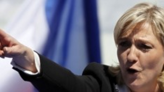 Le Pen promette il referendum anti-Europa.
