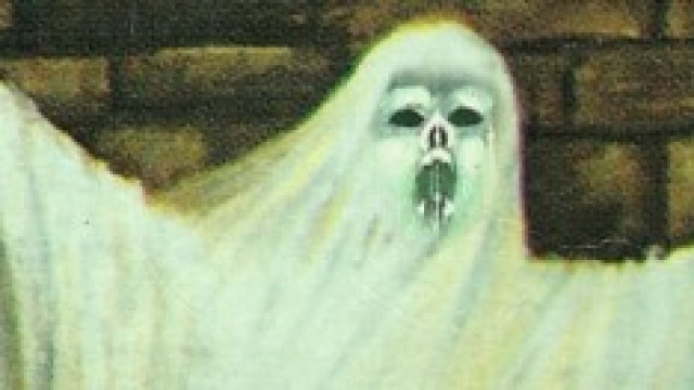 Medium va a letto con un fantasma