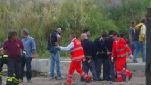 Una scena dei soccorsi agli operai