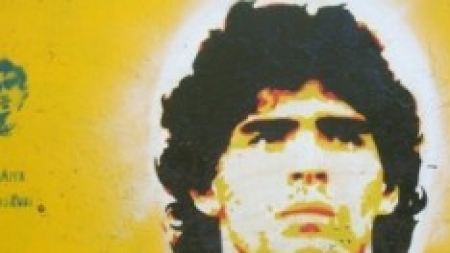 Maradona, secondo in classifica dei migliori 100. 