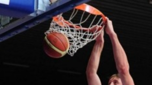 Basket serie A, semifinali gara 1-2