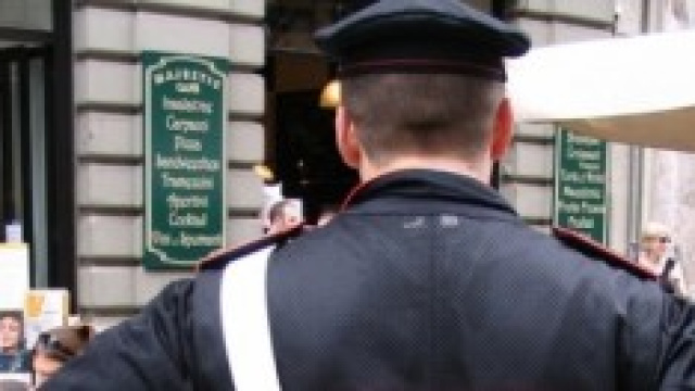 Arrestati due anziani per sesso con una 16enne.