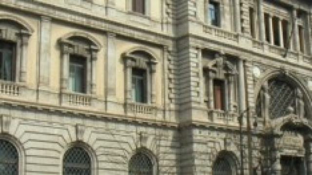 Sessantadue indagati per usura.
