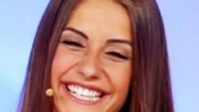 Uomini e Donne: Anna Munaf&ograve; a Cuba