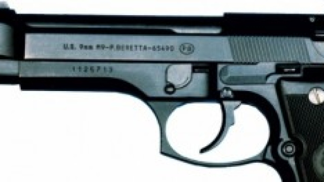 27enne pregiudicato ucciso a colpi di pistola