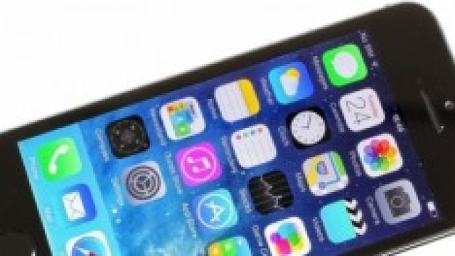 MediaWorld vs Trony: cellulari in promozione 