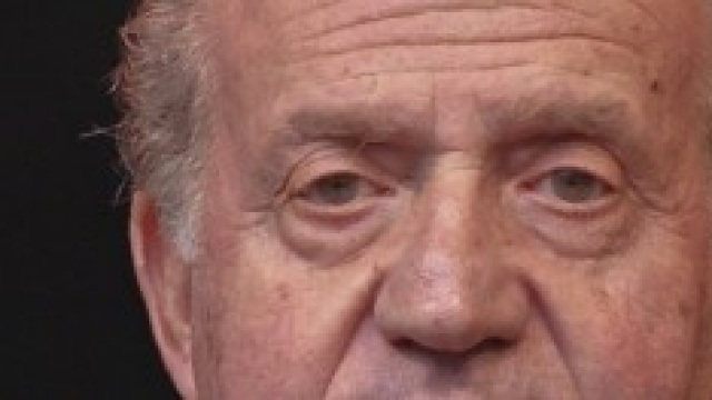 Juan Carlos di Spagna abdica in favore del figlio