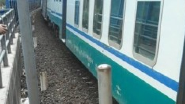 Treno fermo alla stazione di Lastra a Signa
