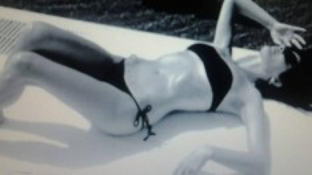 Pamela Prati in forma in bikini