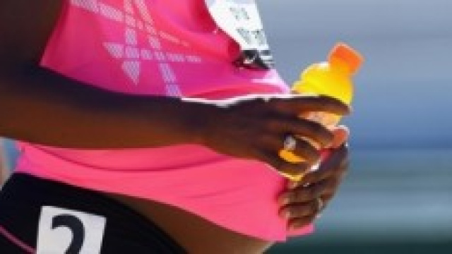 la statunitense Alysia Montano gareggia gli 800m