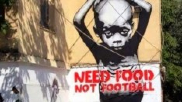 Murales di protesta contro il Mondiale di calcio