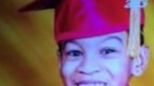 Bimbo ucciso con un coltello da macellaio