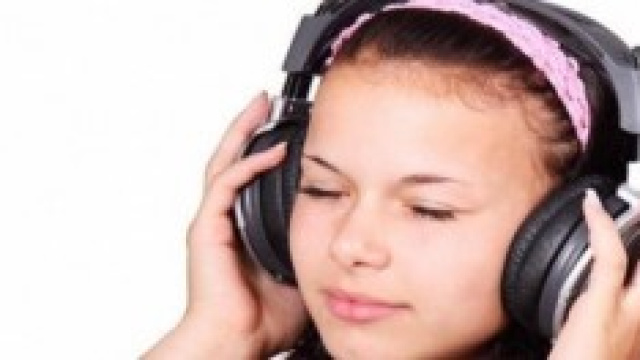 Tv marted&igrave; 3 giugno: Music Awards 2014