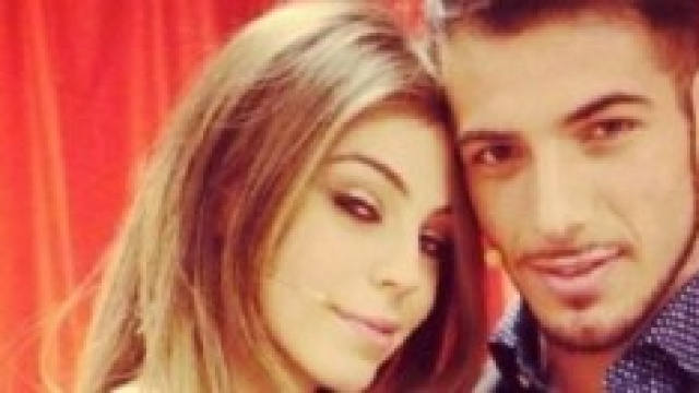 Aldo non pu&ograve; stare pi&ugrave; di 24 ore senza Alessia