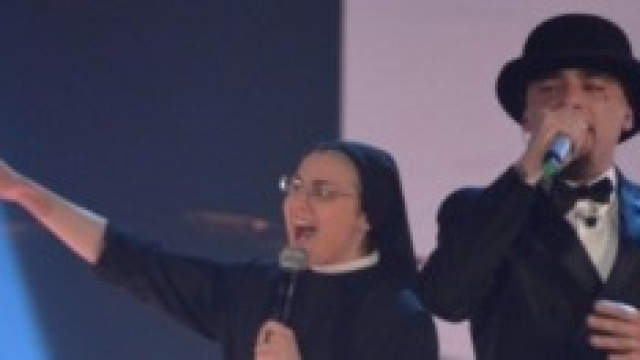 Suor Cristina e J-Ax a The Voice