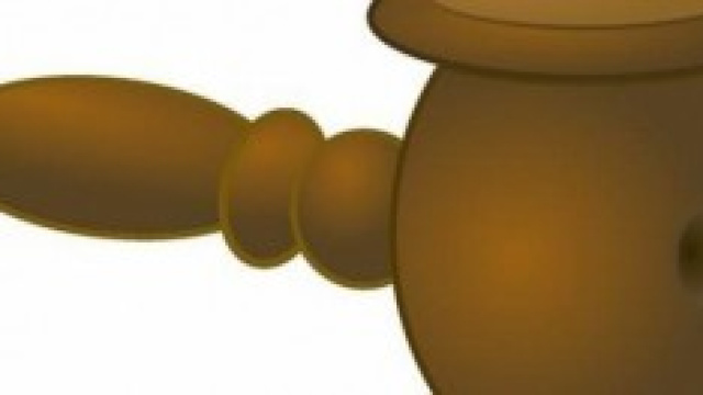 Tribunale Brindisi vieta minigonne e abiti corti