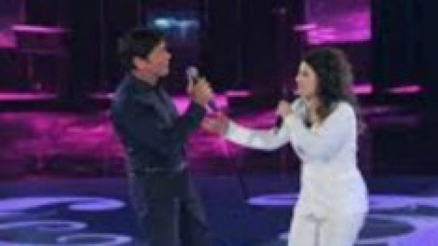 Deborah Iurato si esibisce ad Amici