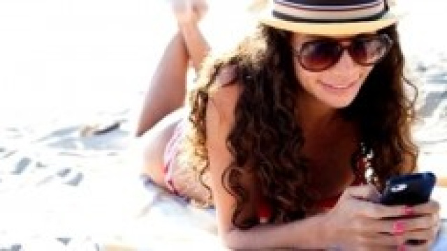 Vacanze all'estero, risparmiare su SMS e chiamate