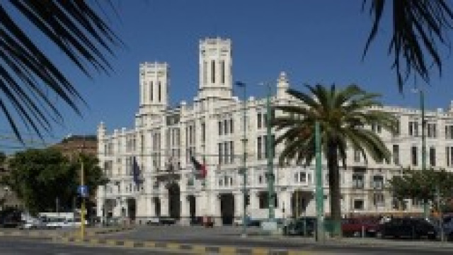 Cagliari, veduta di Via Roma, zona porto
