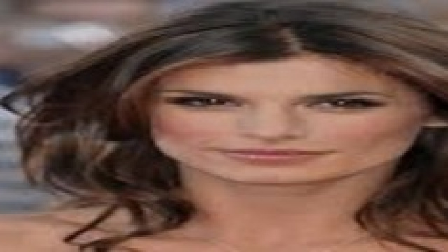  Elisabetta Canalis topless rigoglioso