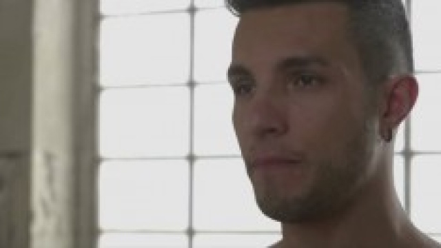 Marco Carta nel video del suo nuovo singolo 