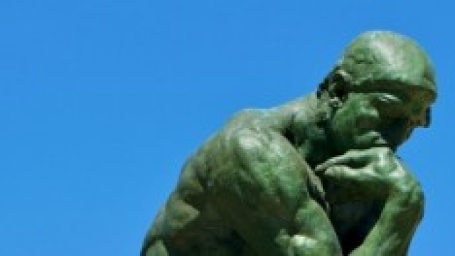 Il pensatore di Auguste Rodin (1840-1917)