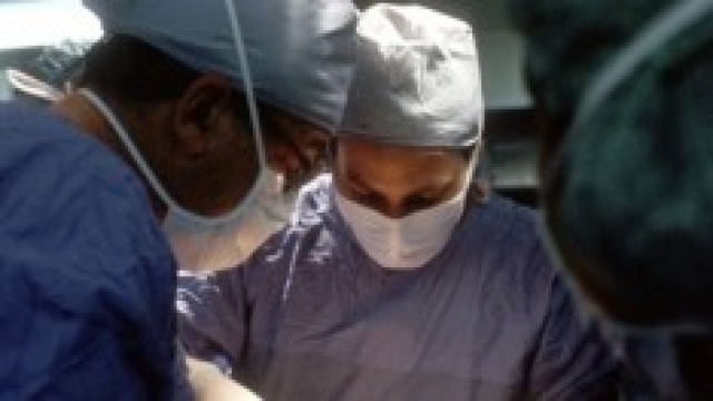 Donna operata per errore di cancro al seno