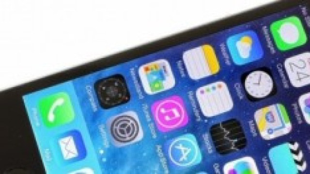 MediaWorld Vs Euronics: cellulari in promo luglio