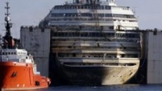 La Concordia verso Genova.