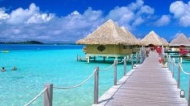 Passerella sul mare a Bali