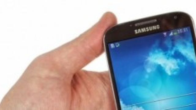 Amazon Vs Trony: cellulari in promozione 