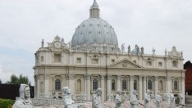 Vaticano espelle due sacerdoti cileni