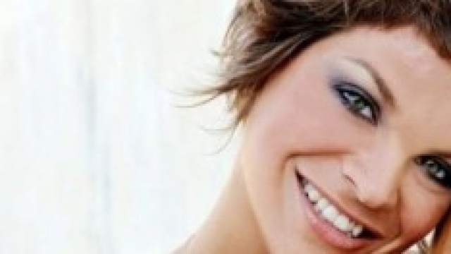Alessandra Amoroso in concerto su Canale 5.