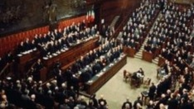 Nuova bagarre in Senato sugli emendamenti.