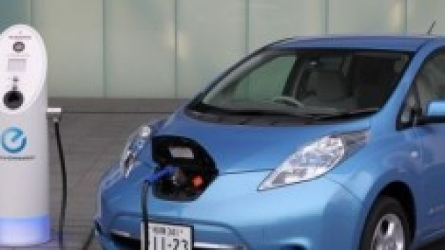 Nissan Leaf 2015: prezzo e caratteristiche.