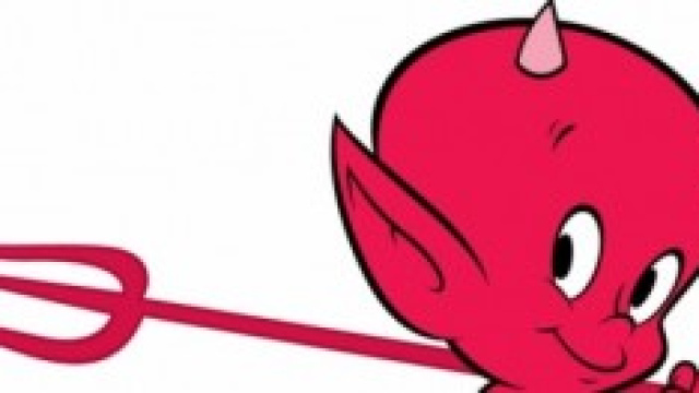 Simpatico diavoletto divertito dai suoi stessi sms