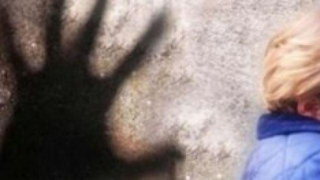 Maestro d'asilo arrestato per violenze su bimbi