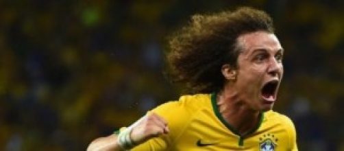 David Luiz celebrates goal against Colombia