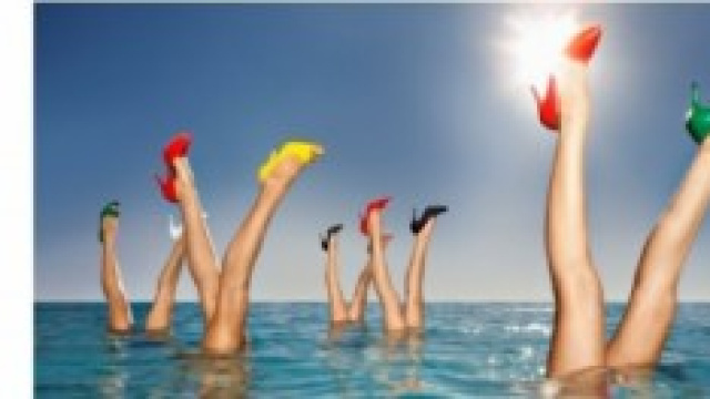 Fa caldo e le gambe si scoprono