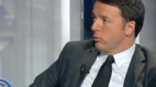 Governo, Matteo Renzi e il servizio civile: