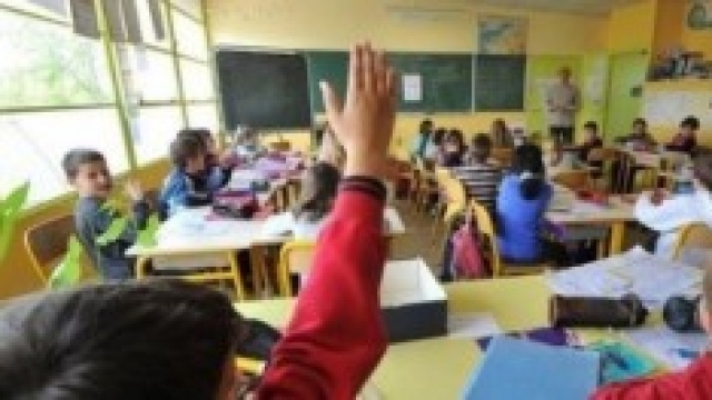 Scuola, cambia la norma su incarichi ai pensionati