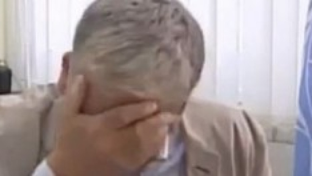 Chris Gunness scoppia in singhiozzi in diretta