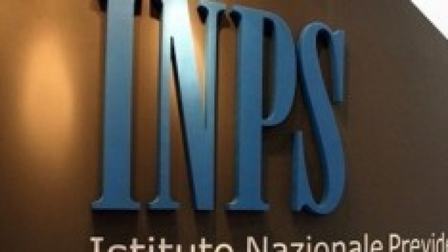Riforma pensioni, Inps: l'et&agrave; per statali, privati