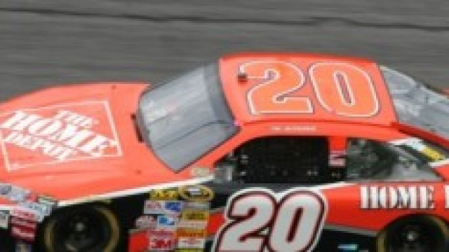 Tony Stewart durante una gara