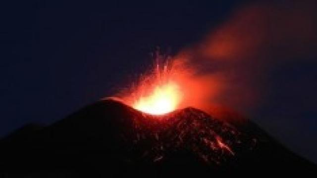 Lo spettacolo dell'Etna in eruzione
