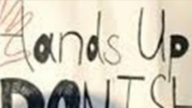 #HandsUpDontShoot: l'urlo dei manifestanti.